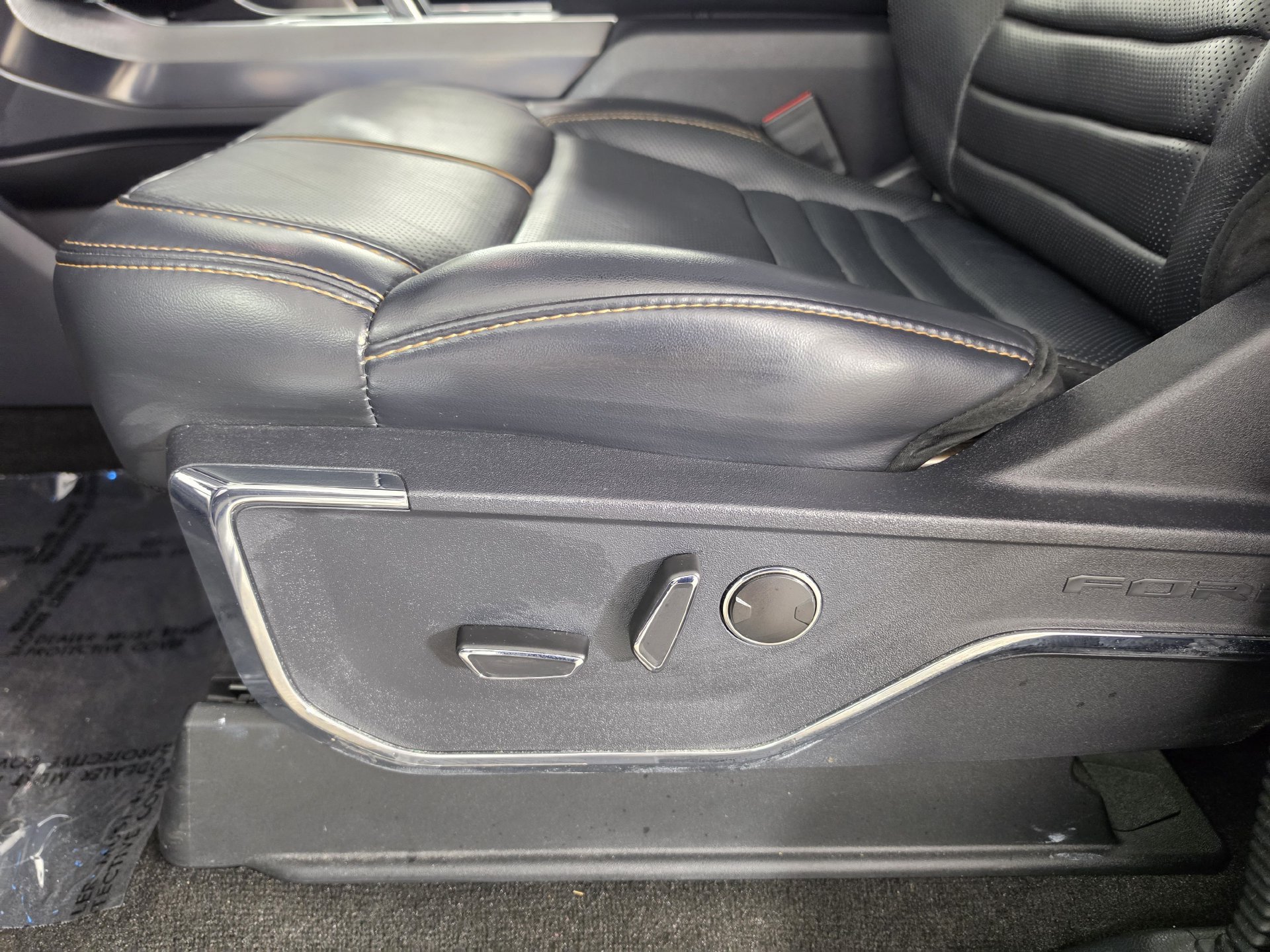 Used 2022 Ford F150 Platinum w/ Equipment Group 701A High AWD/4WD image 4