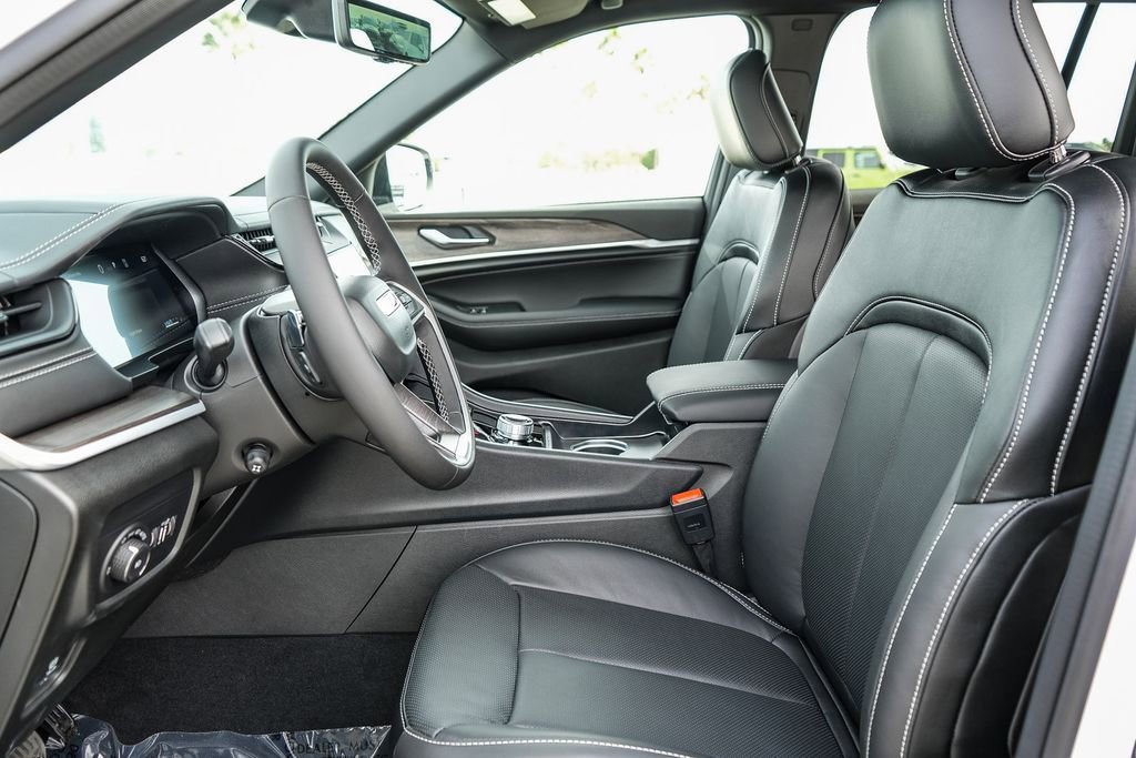 New 2026 Jeep Grand Cherokee Limited image 18