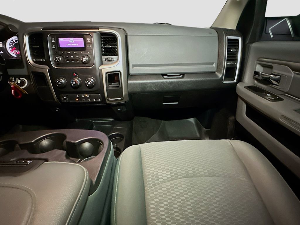 Used 2016 RAM 3500 SLT w/ Quick Order Package 29G SLT AWD/4WD image 32