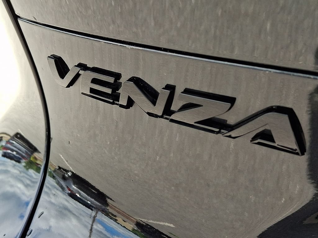 Used 2023 Toyota Venza Nightshade AWD/4WD image 30