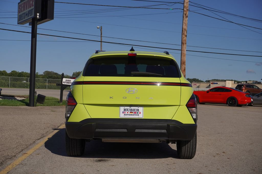 Used 2025 Hyundai Kona SEL FWD image 6