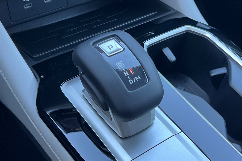 New 2026 Mitsubishi Outlander SE image 23