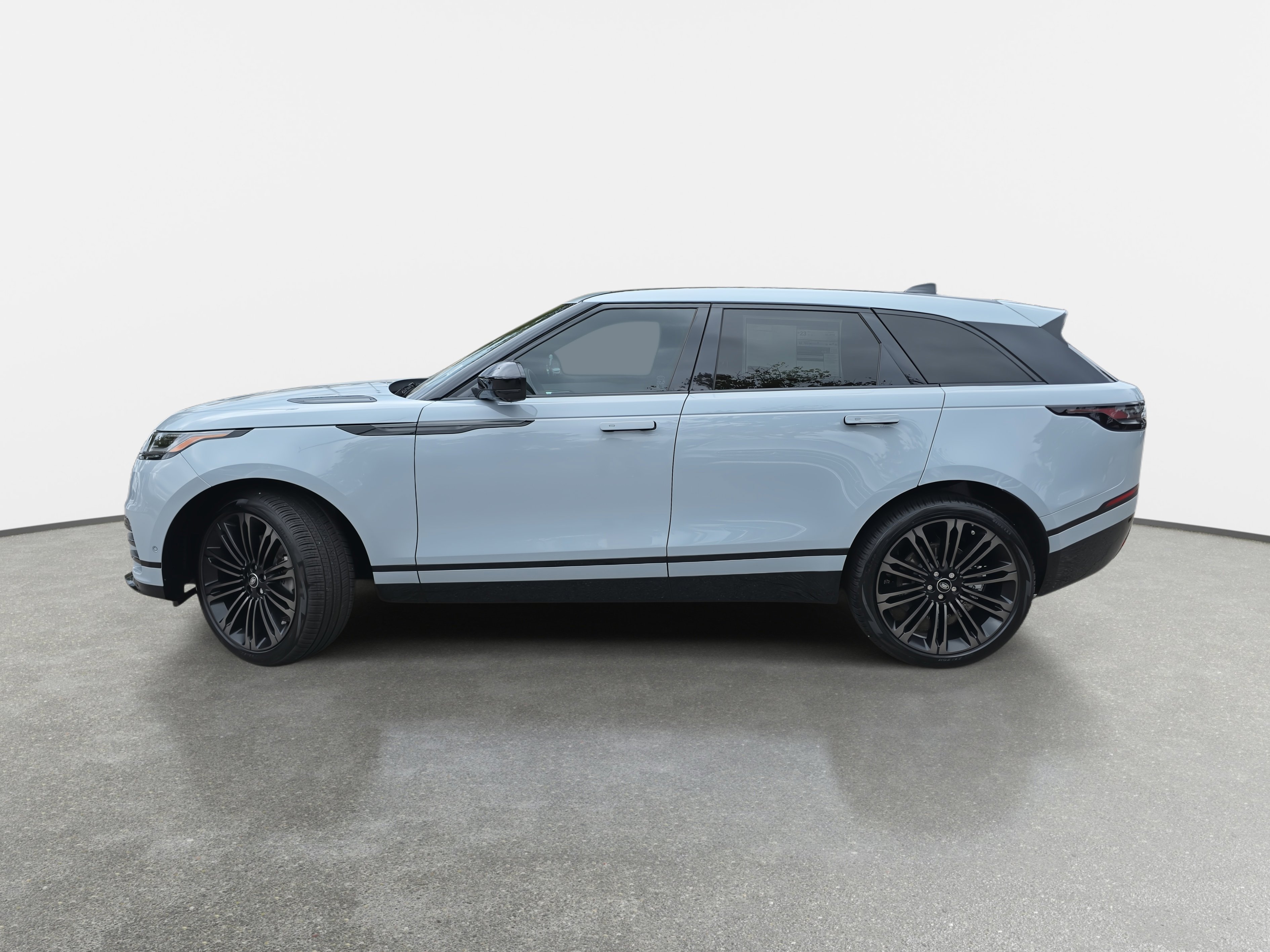 New 2026 Land Rover Range Rover Velar Dynamic SE image 8