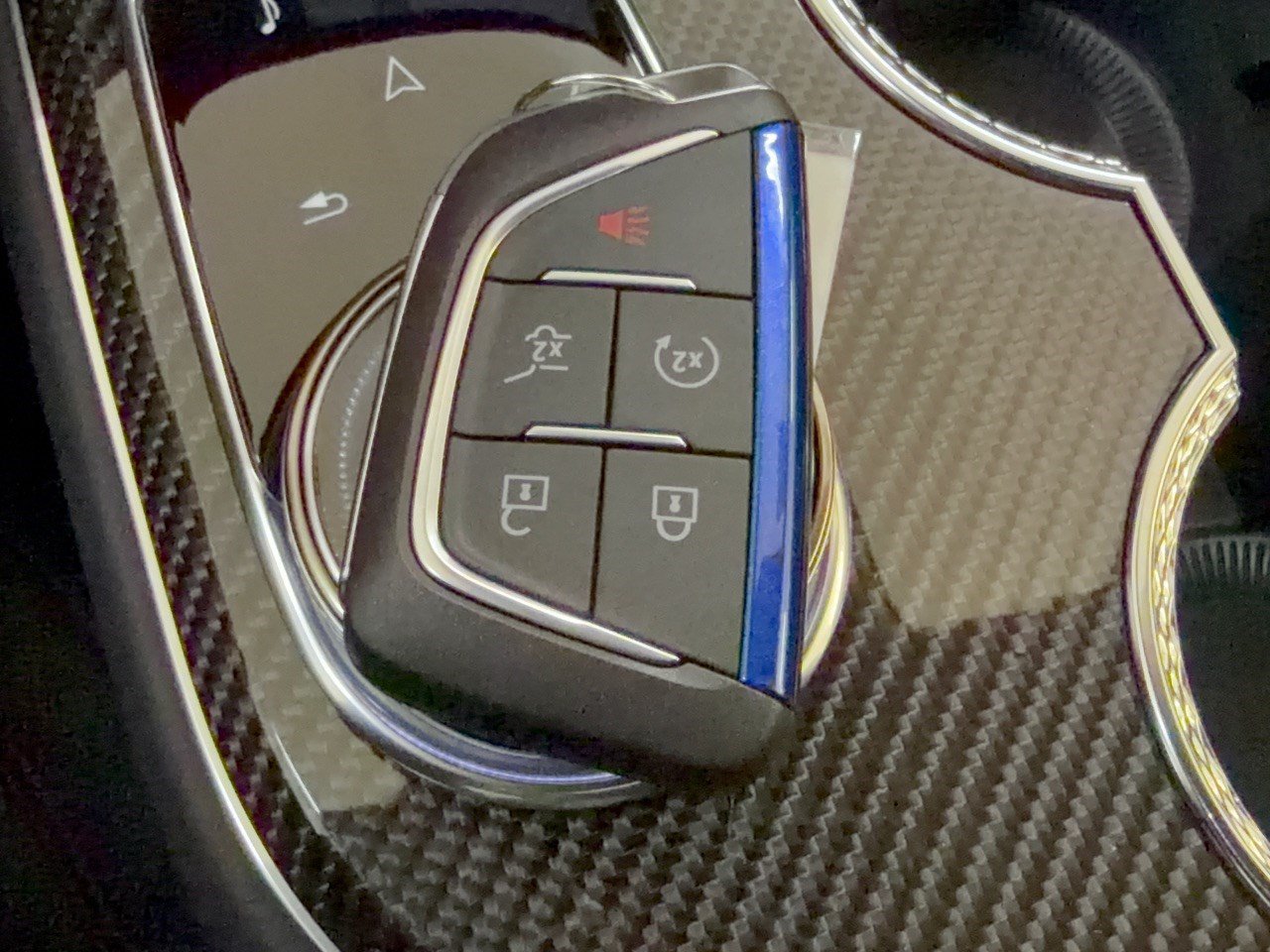 New 2027 Cadillac Optiq V w/ Deep Ocean Design Edition AWD/4WD image 20