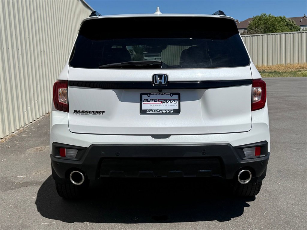 Used 2024 Honda Passport Black Edition image 5