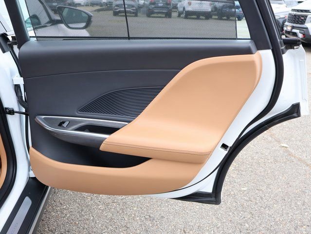 Used 2022 Lucid Air Grand Touring image 13