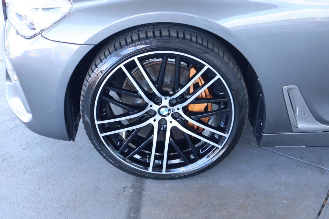 Used 2018 BMW 750i RWD image 12