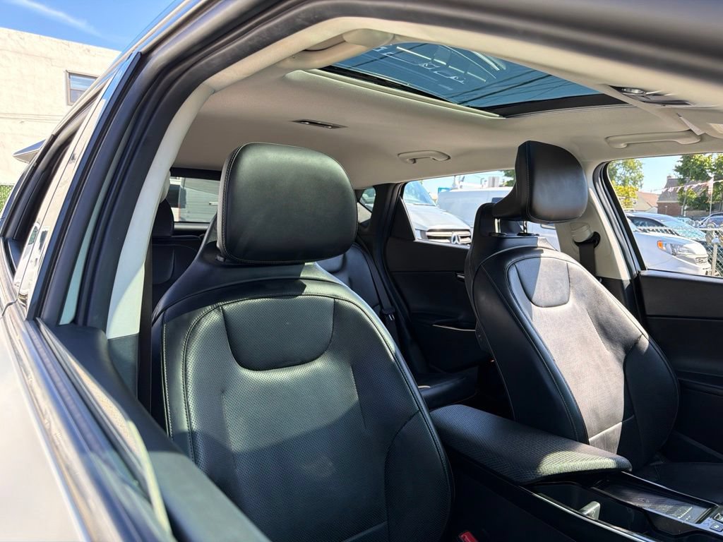 Used 2022 Kia EV6 GT-Line w/ First Edition Package AWD/4WD image 14