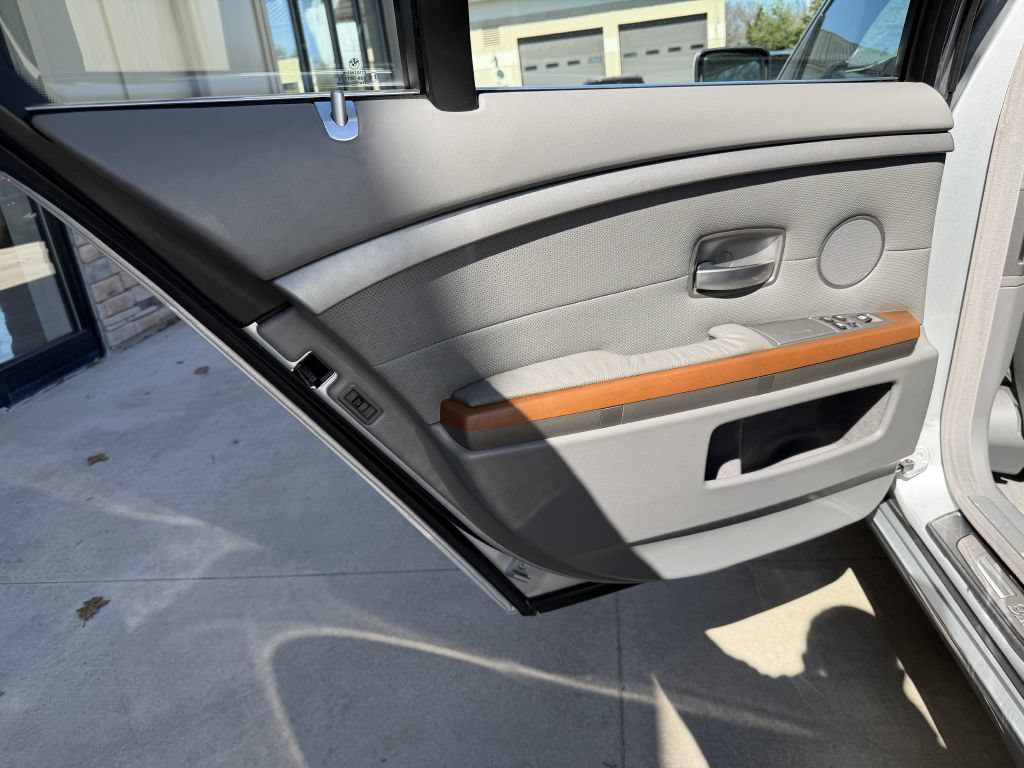 Used 2002 BMW 745i RWD image 69
