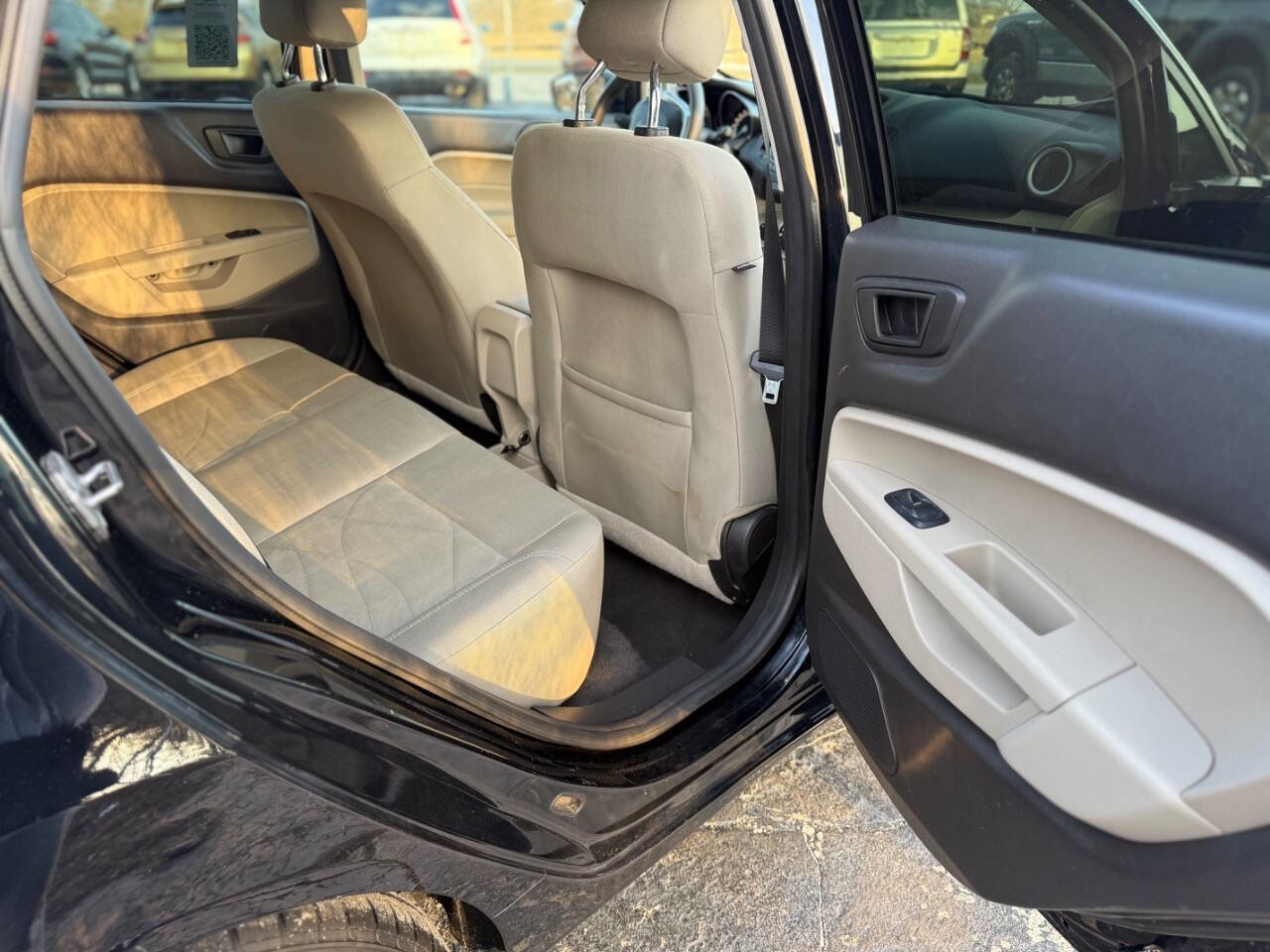 Used 2018 Ford Fiesta SE image 12