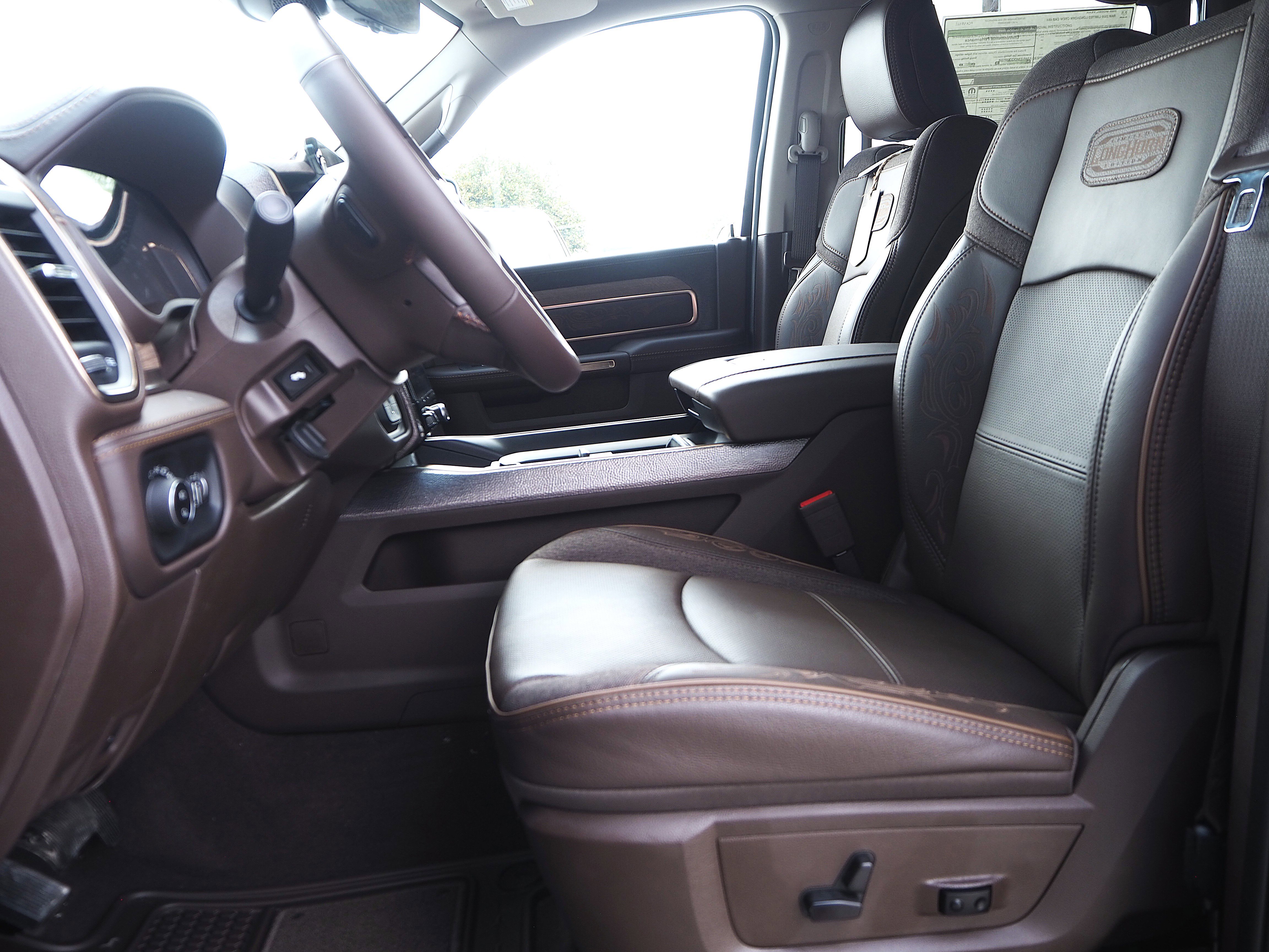 New 2025 RAM 2500 Limited AWD/4WD image 10