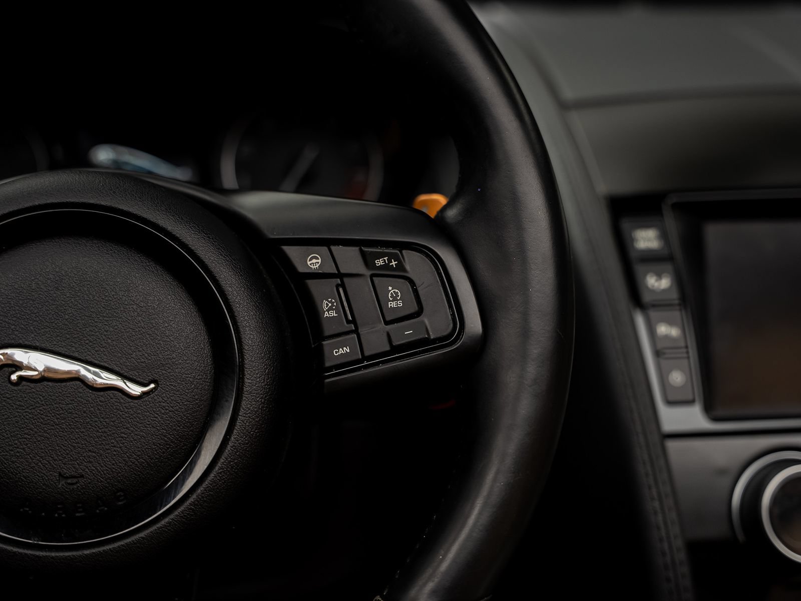 Used 2015 Jaguar F-TYPE S RWD image 39