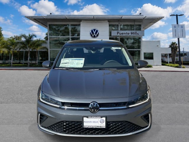 New 2026 Volkswagen Jetta SE FWD image 2