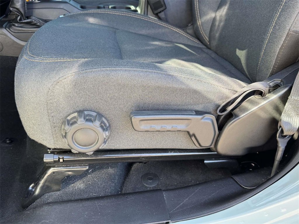 Used 2024 Jeep Wrangler Unlimited image 19