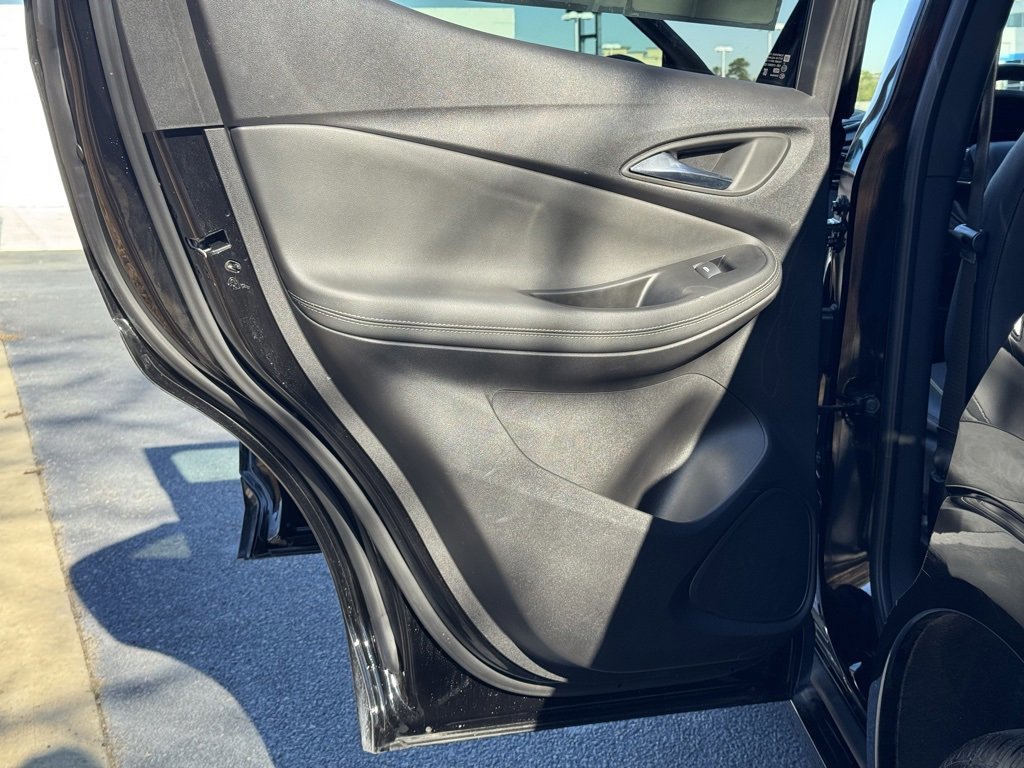 Used 2023 Buick Encore GX Select w/ Sport Touring Package image 24