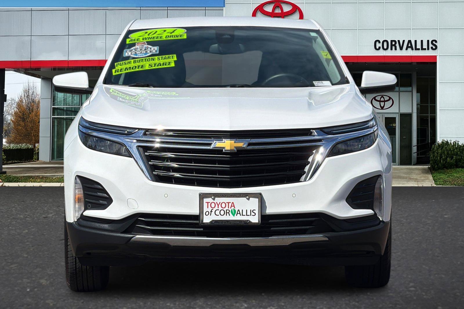 Used 2024 Chevrolet Equinox LT AWD/4WD image 9