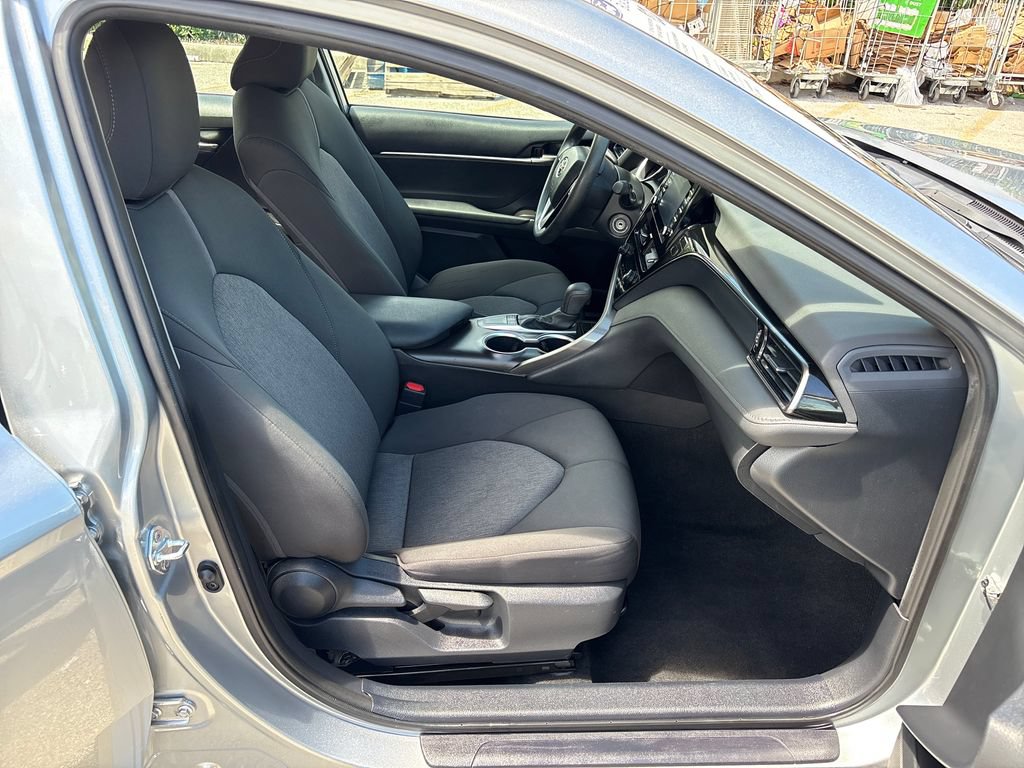 Used 2024 Toyota Camry LE FWD image 6