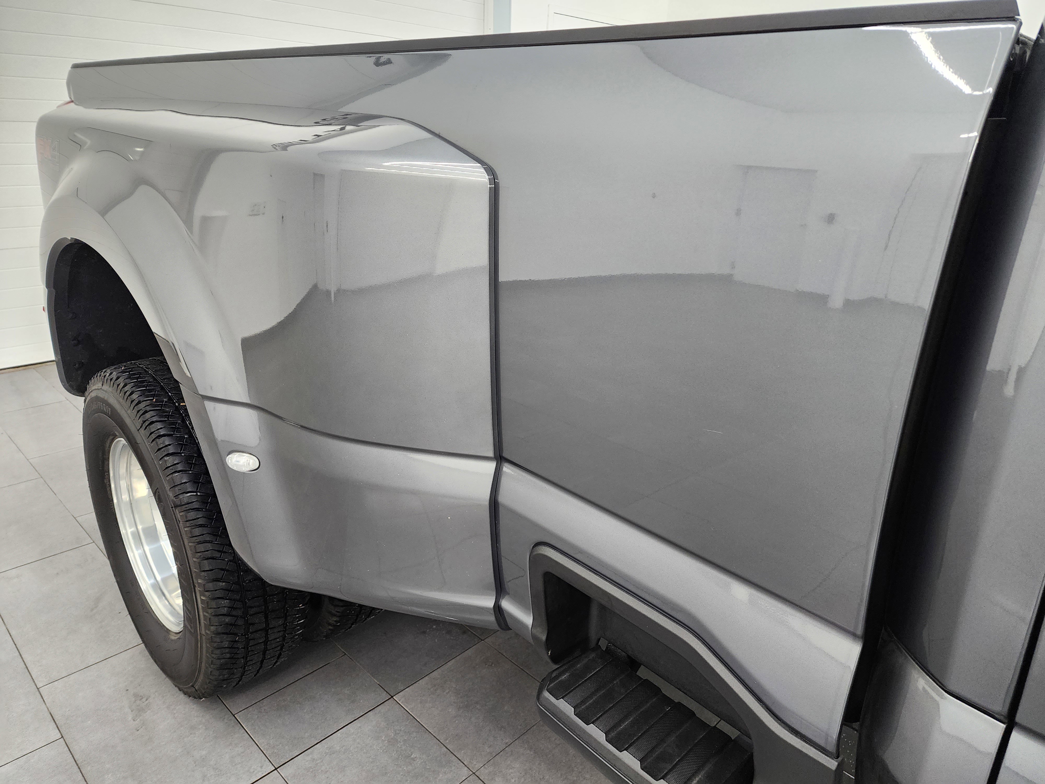 Used 2025 Ford F350 Lariat w/ Lariat Ultimate Package image 29