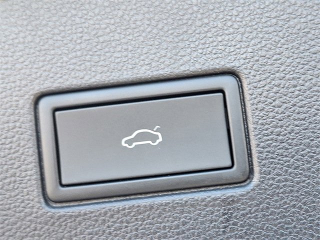 Used 2024 Volkswagen Atlas SEL Premium R-Line image 29