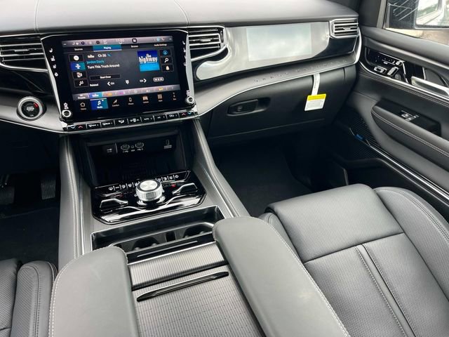 New 2026 Jeep Grand Wagoneer L Summit w/ Premium Group III AWD/4WD image 4