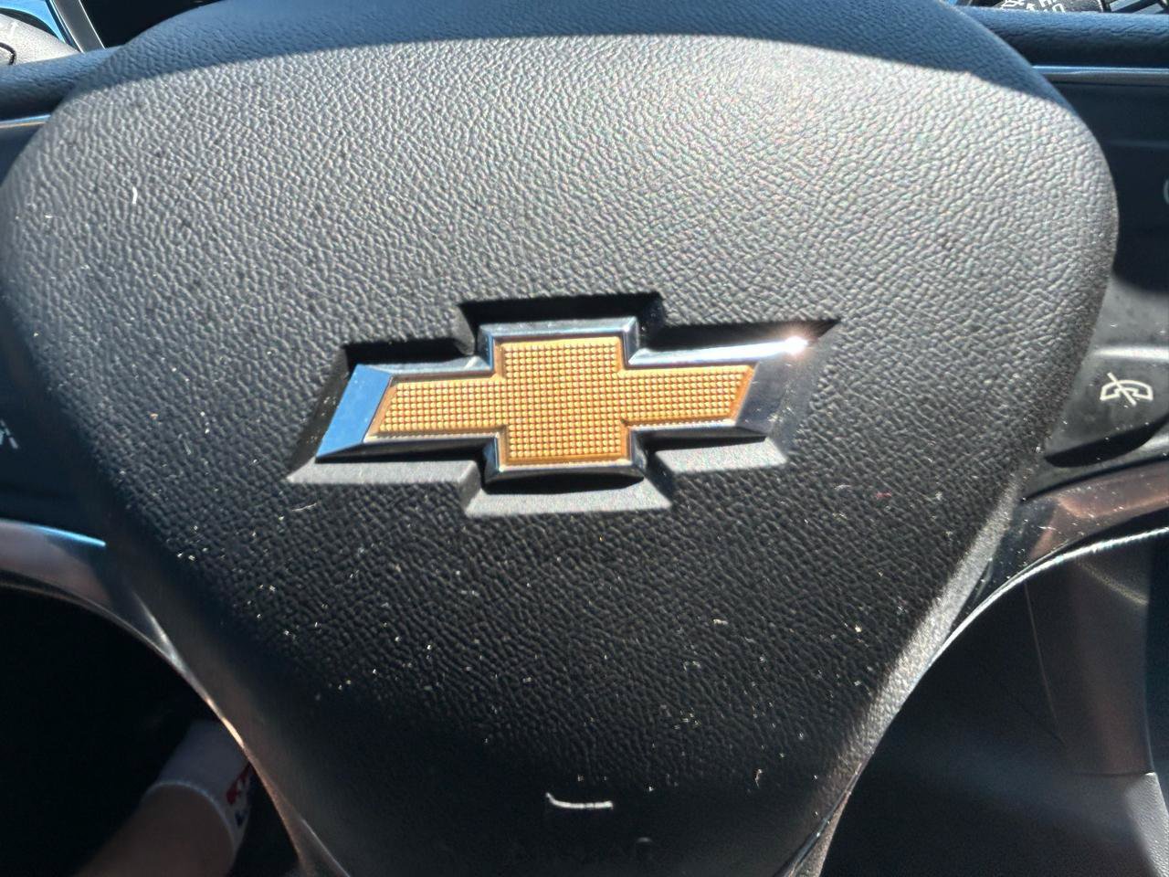 Used 2019 Chevrolet Equinox LT w/ Driver Convenience Package FWD image 19