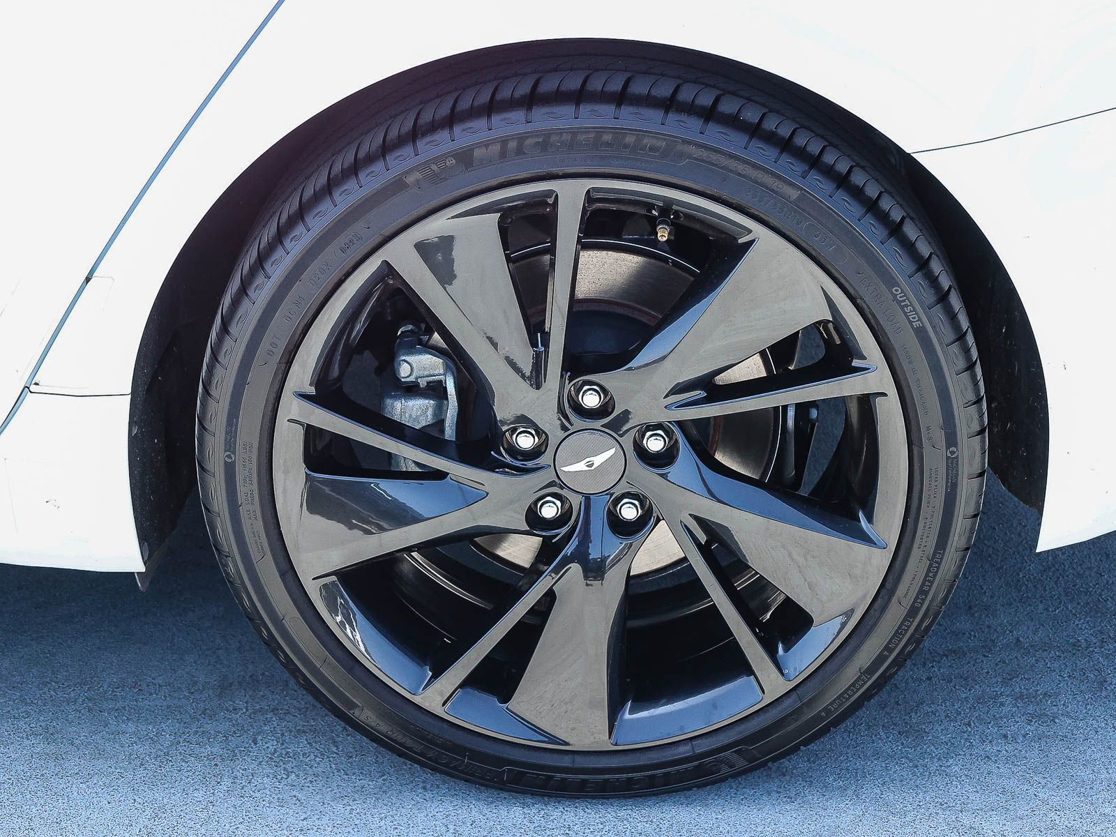 Used 2023 Genesis G70 2.0T w/ Sport Prestige Package AWD/4WD image 8