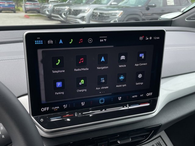 New 2025 Volkswagen ID.4 Pro S Plus image 13