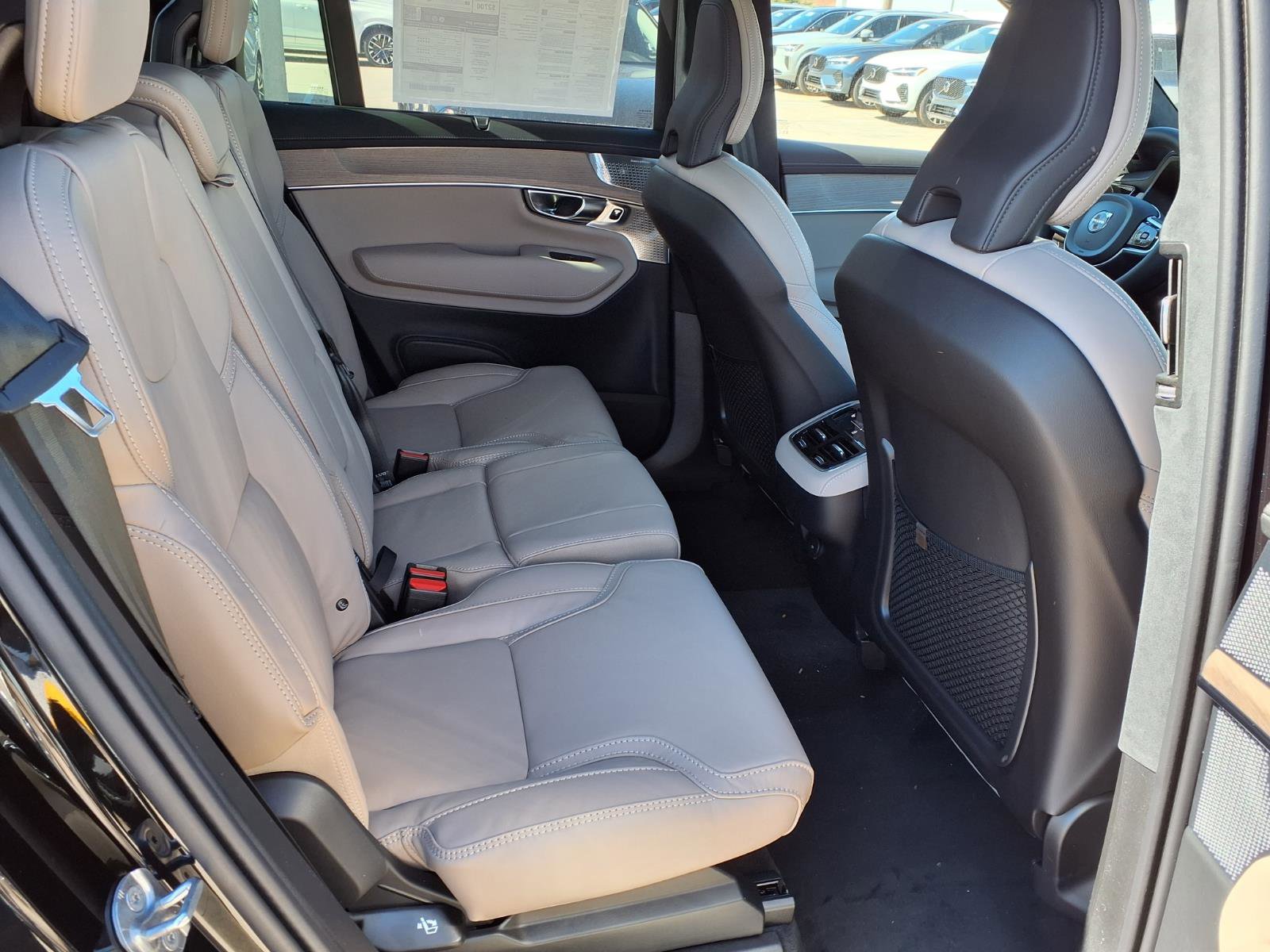 New 2026 Volvo XC90 B6 Ultra w/ Lounge Package image 10