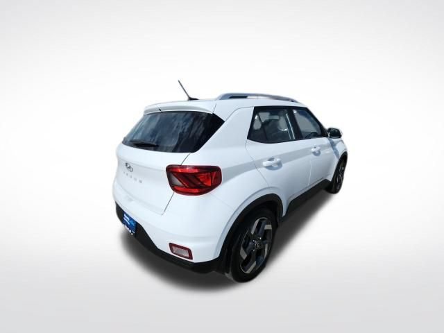 Used 2023 Hyundai Venue SEL FWD image 8