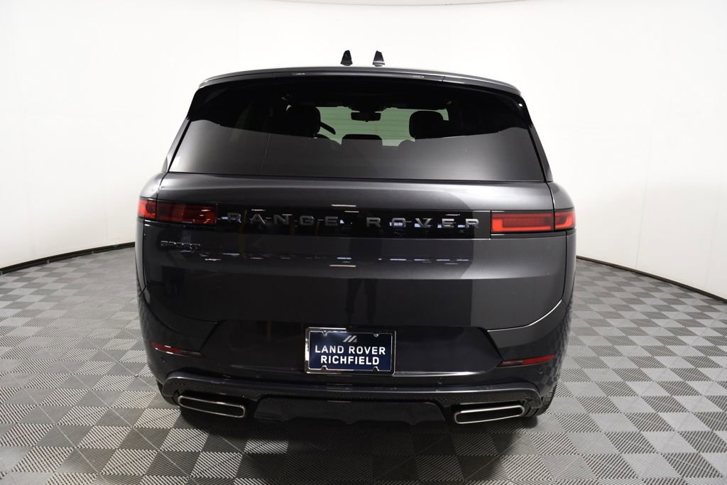 New 2026 Land Rover Range Rover Sport Dynamic SE AWD/4WD image 5