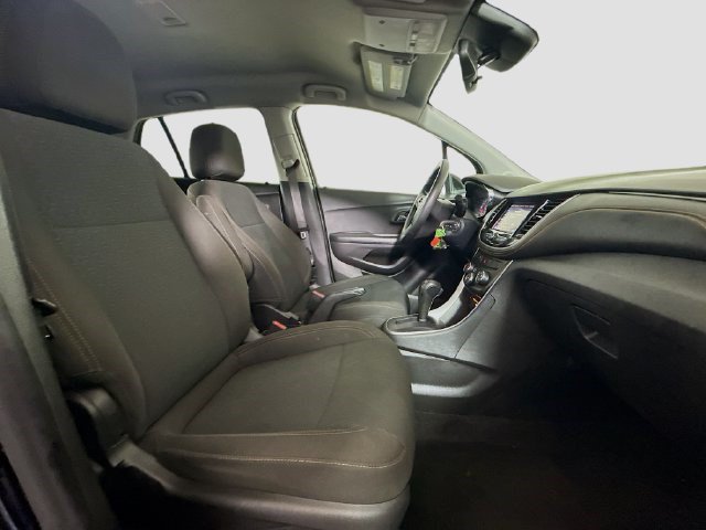 Used 2021 Chevrolet Trax LS w/ Tint and Cruise Package FWD image 27