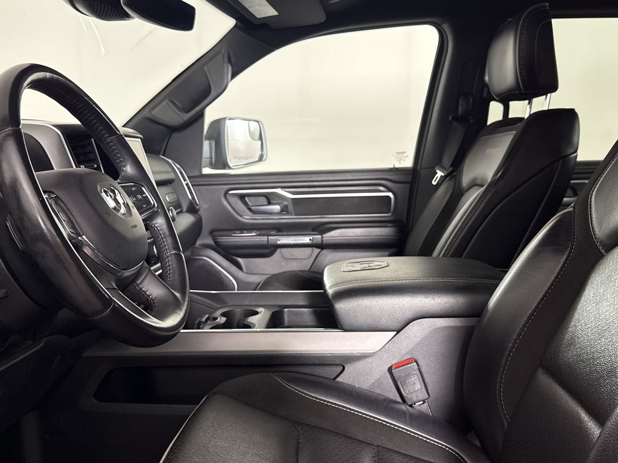 Used 2024 RAM 1500 Laramie RWD image 22