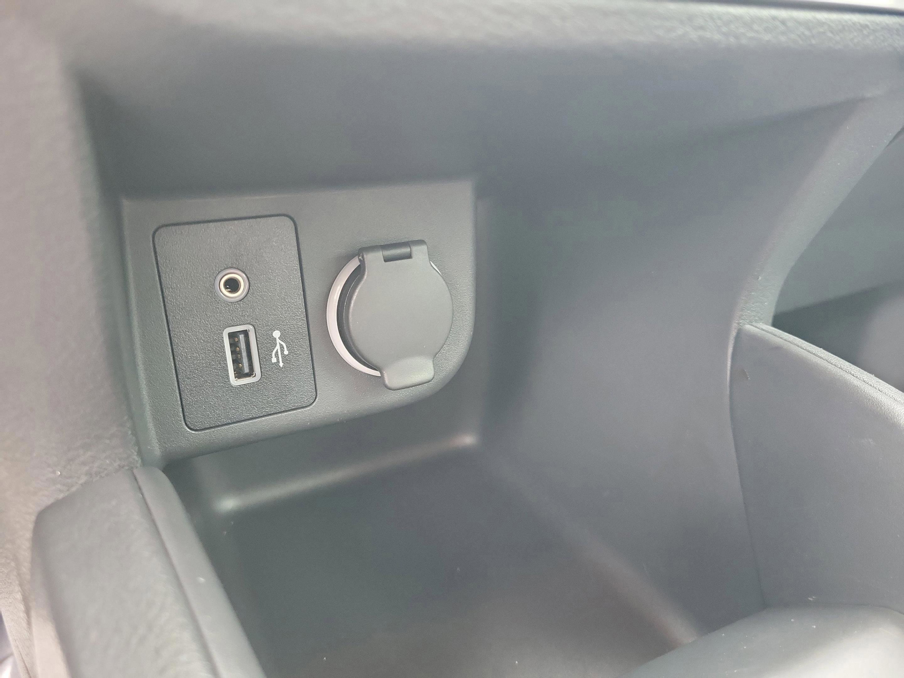 Used 2025 Nissan Kicks Play S image 17