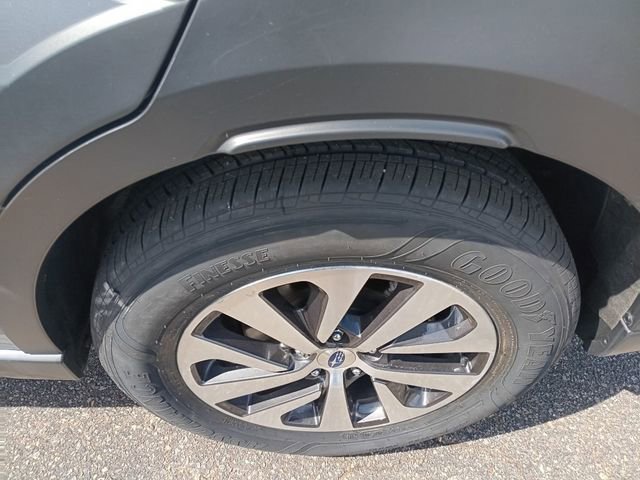 Used 2025 Subaru Outback Premium AWD/4WD image 30