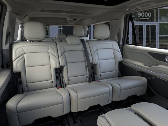 New 2025 Lincoln Navigator L Reserve AWD/4WD image 11