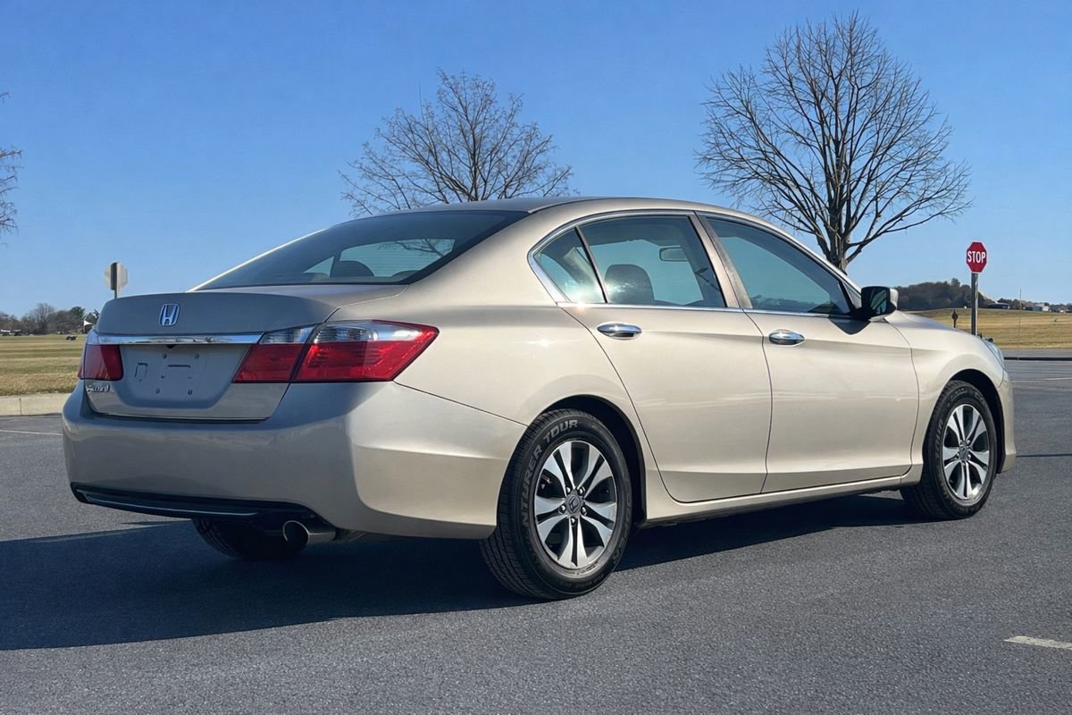 Used 2013 Honda Accord LX image 8