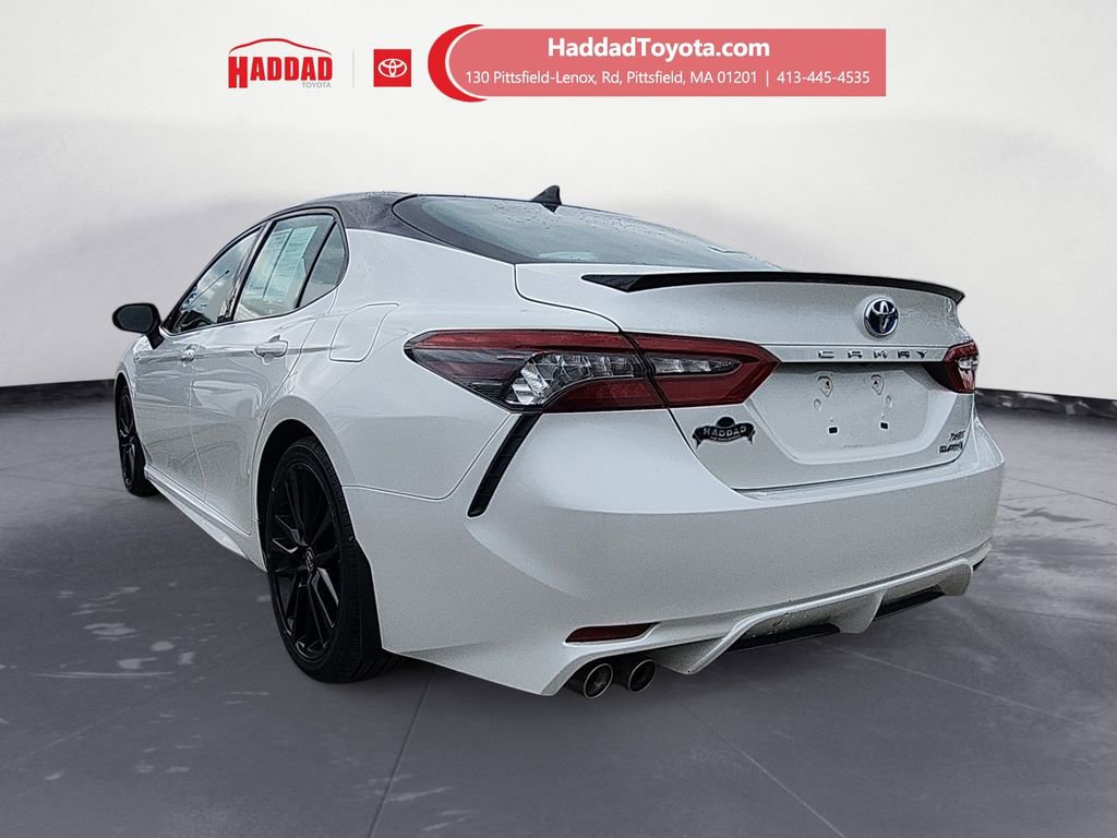 Used 2021 Toyota Camry XSE image 3