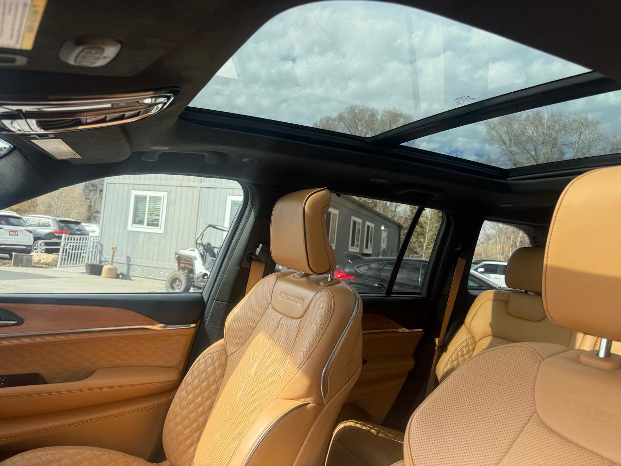 Used 2022 Jeep Grand Cherokee Summit image 10