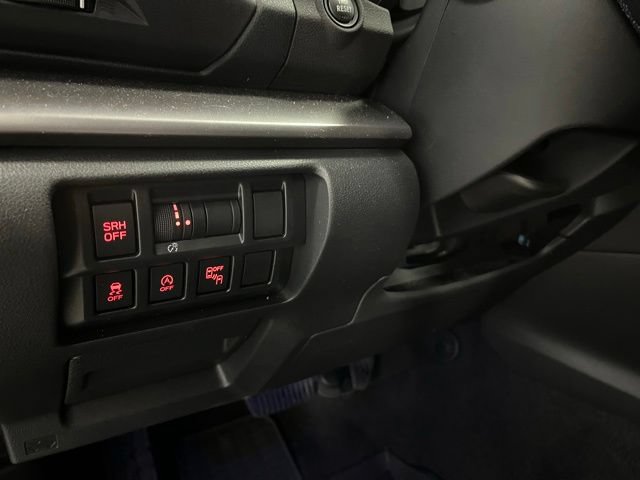 Used 2020 Subaru Crosstrek 2.0i Limited w/ Moonroof Package w/Navigation AWD/4WD image 15