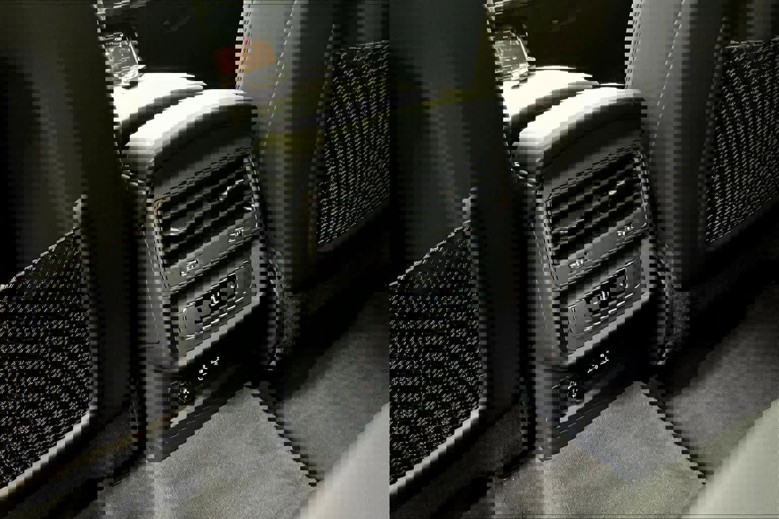 Used 2022 Audi Q7 Premium Plus w/ Premium Plus Package image 33