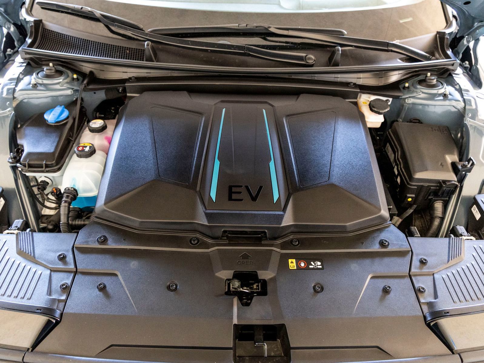 Used 2023 Hyundai Ioniq 5 Limited AWD/4WD image 31