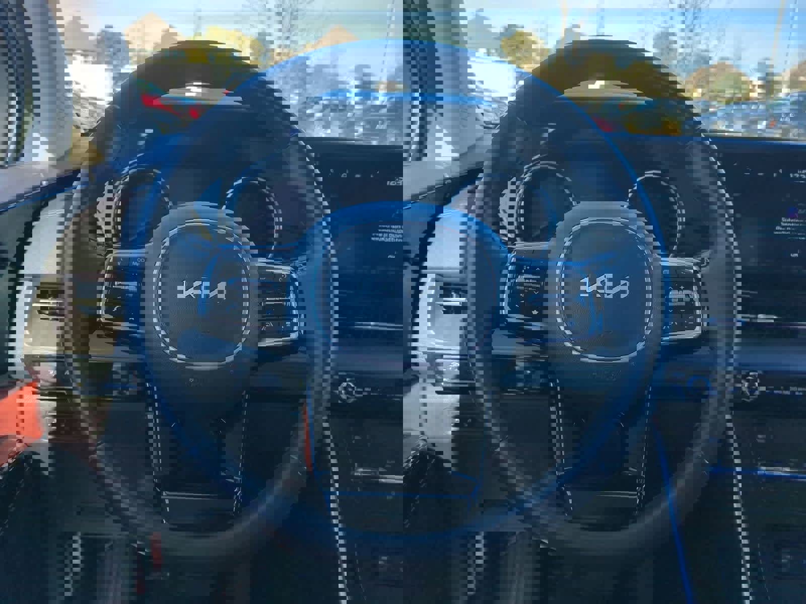 Used 2022 Kia Carnival SX image 21