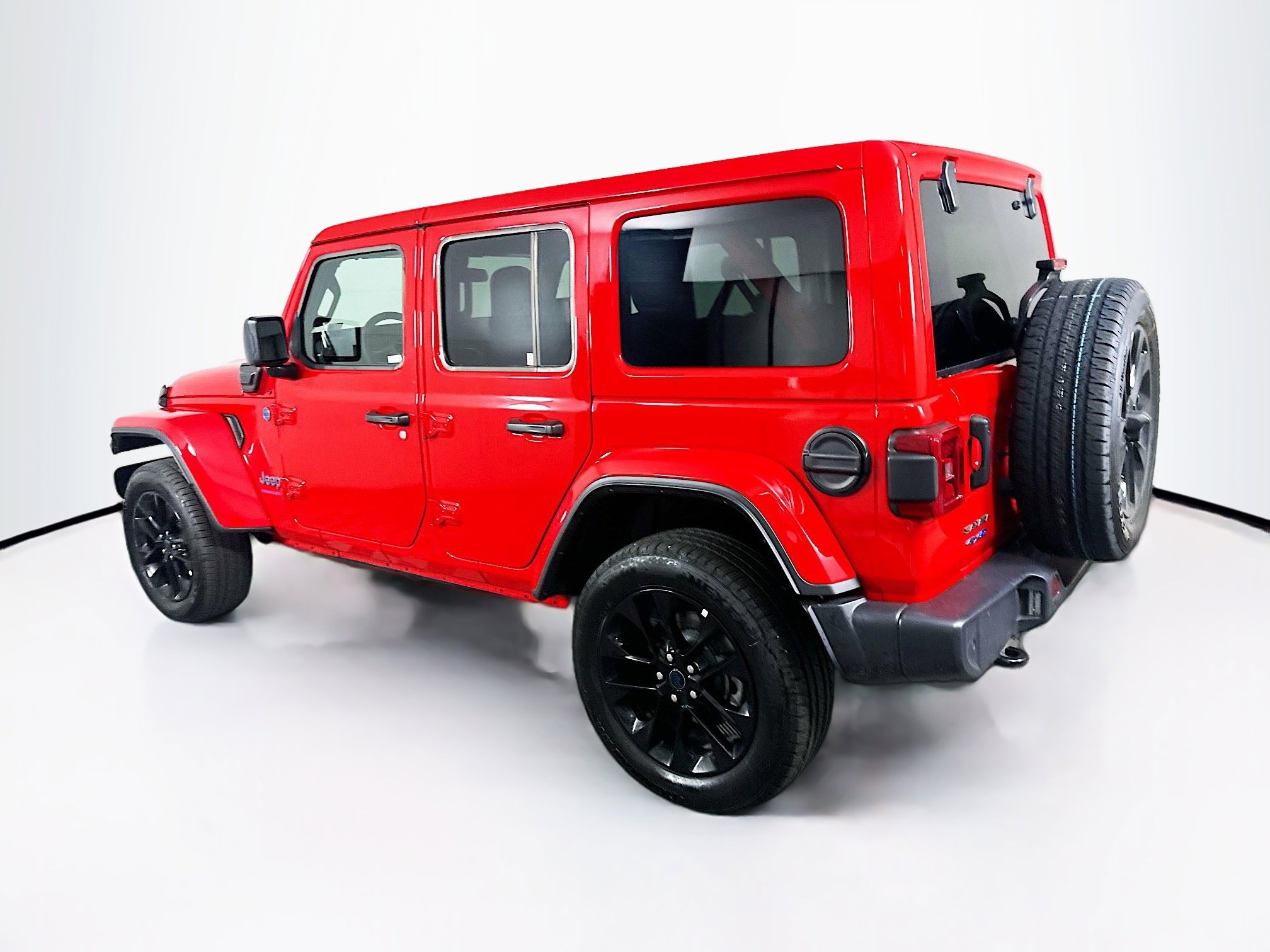 Used 2025 Jeep Wrangler Sahara w/ Safety Group image 5
