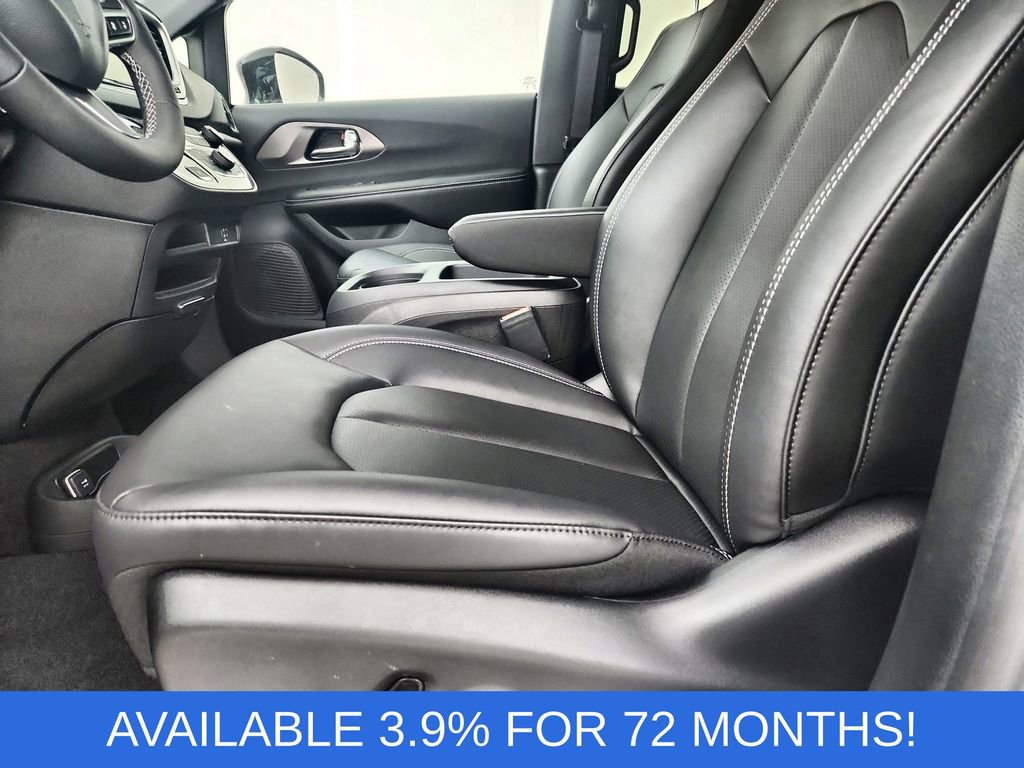 New 2026 Chrysler Voyager LX image 20