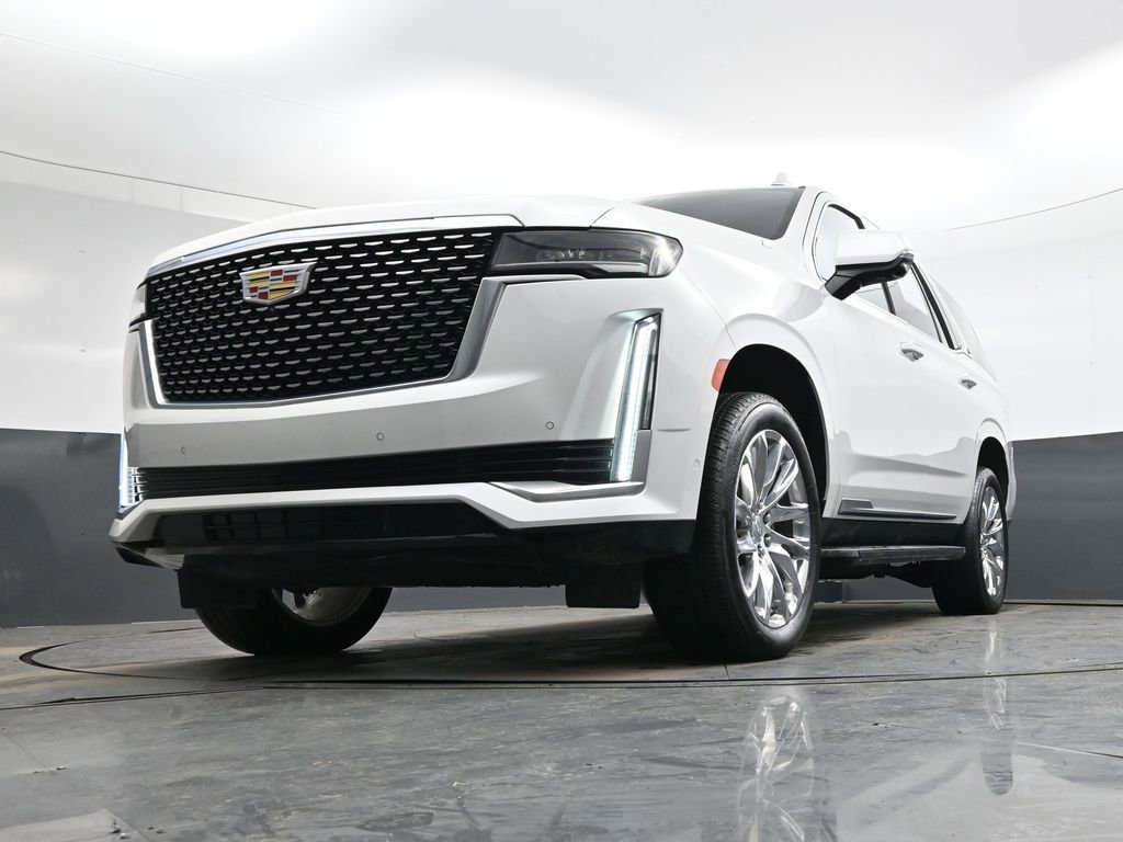 Used 2021 Cadillac Escalade Premium Luxury w/ Driver Assist Tech Package image 39