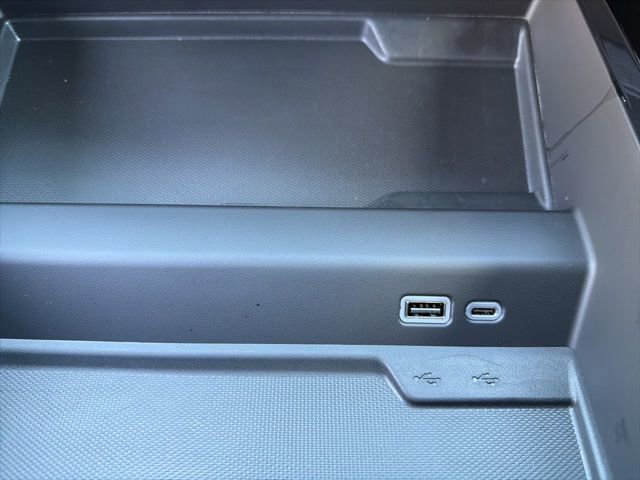 New 2026 Chevrolet Suburban LS image 22