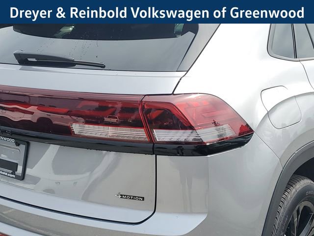 New 2025 Volkswagen Atlas Cross Sport SEL R-Line image 5