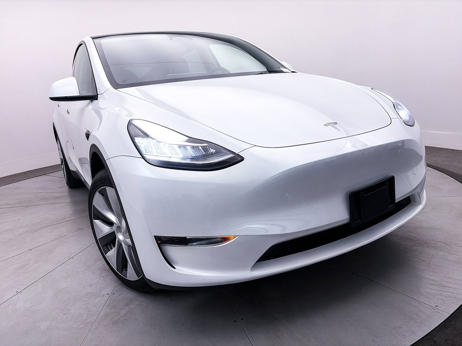 Used 2023 Tesla Model Y Long Range image 19