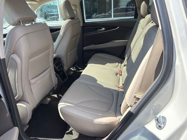 Used 2023 Lincoln Nautilus Reserve AWD/4WD image 18
