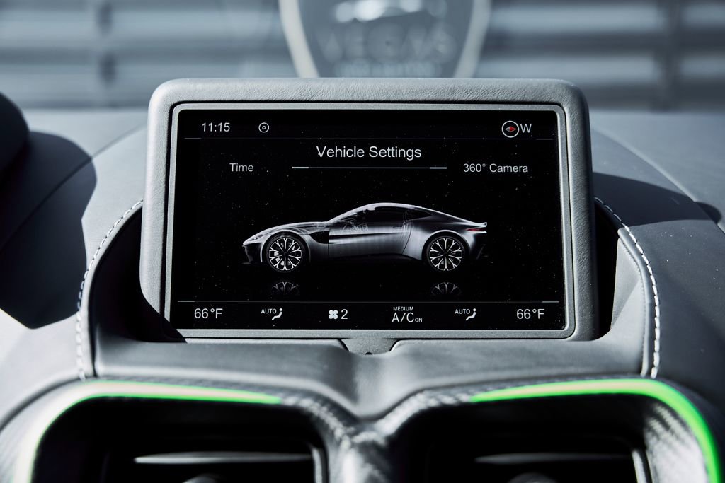 Used 2023 Aston Martin V12 Vantage RWD image 61